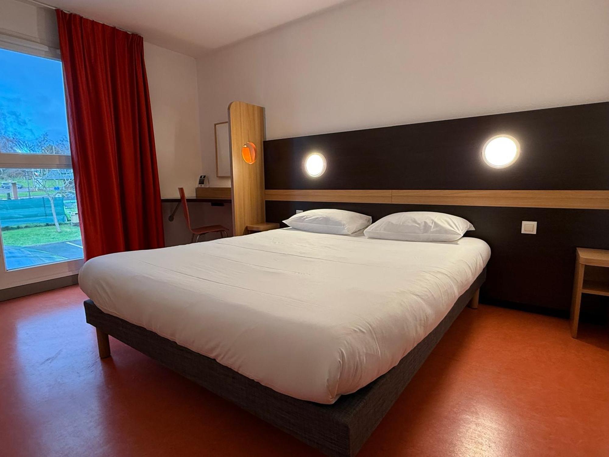B&B Hotel Lisieux Parc Des Expositions מראה חיצוני תמונה